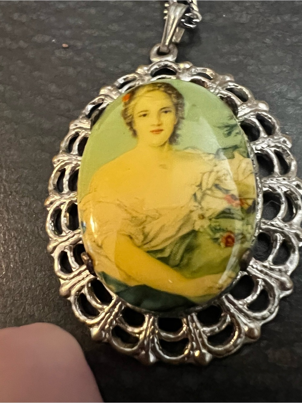 Vintage Portrait Cameo Pendant Necklace in Green and Gold
